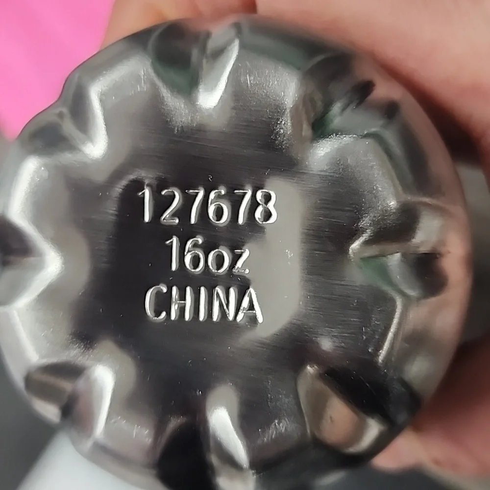 Stainless steel water bottle